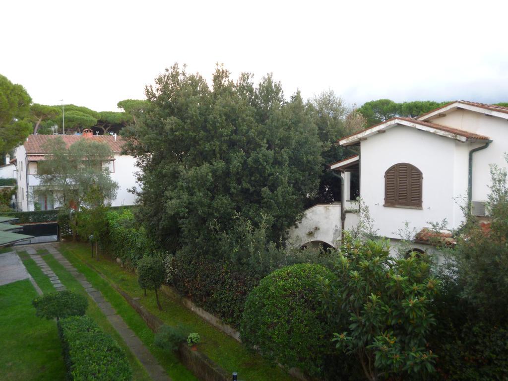 Il Geranio Villa Tirrenia Luaran gambar