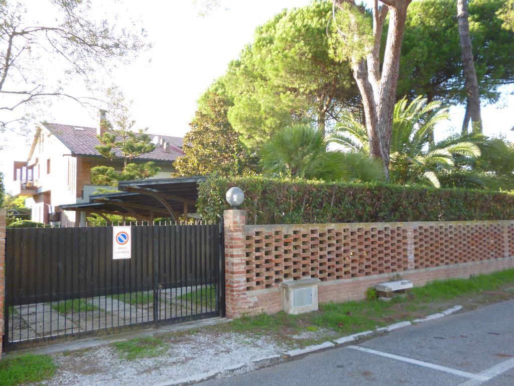 Il Geranio Villa Tirrenia Luaran gambar