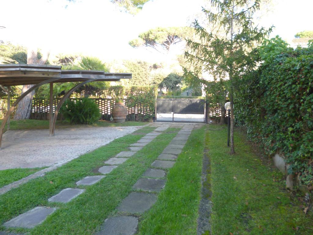 Il Geranio Villa Tirrenia Luaran gambar